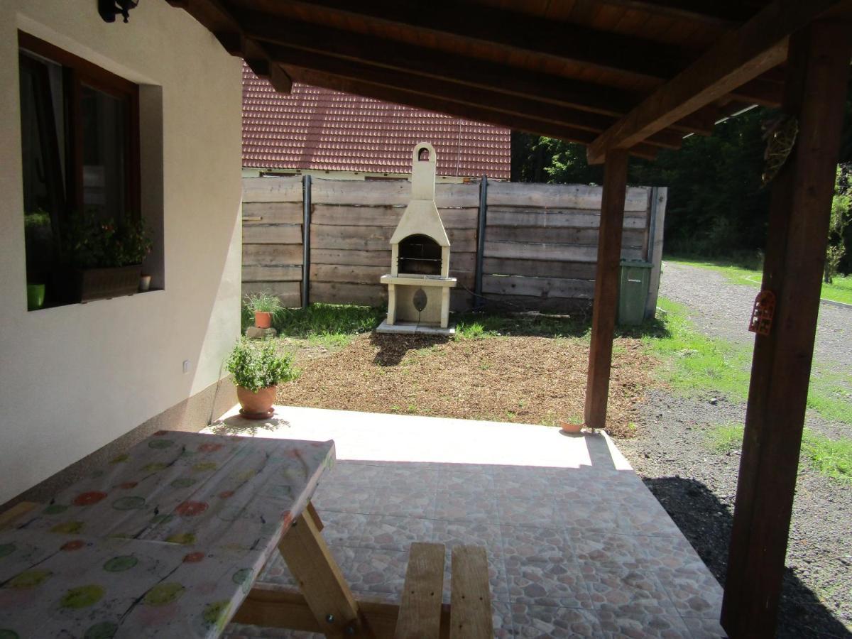 Rekreacni Dum V Brdech Pod Svatou Annou Villa Ohrazenice  Exterior photo
